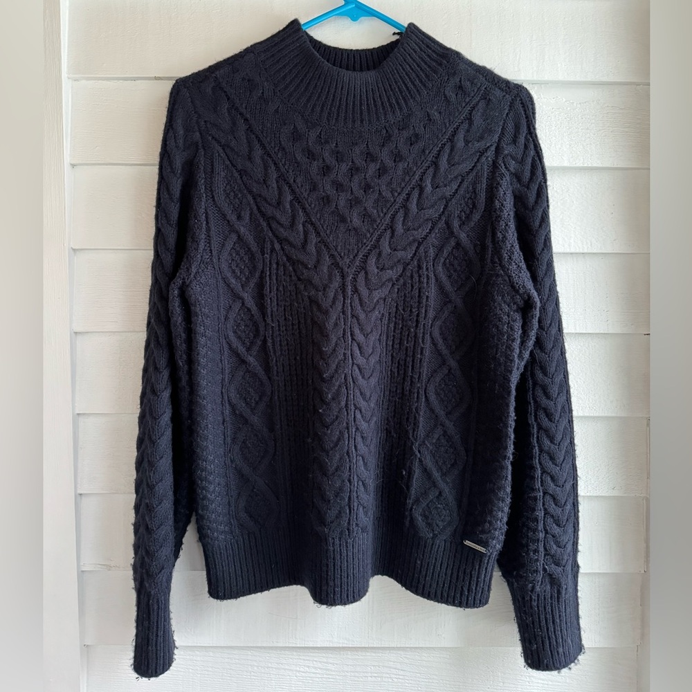 DONATING 10/4 - Abercrombie & Fitch Sweater - S